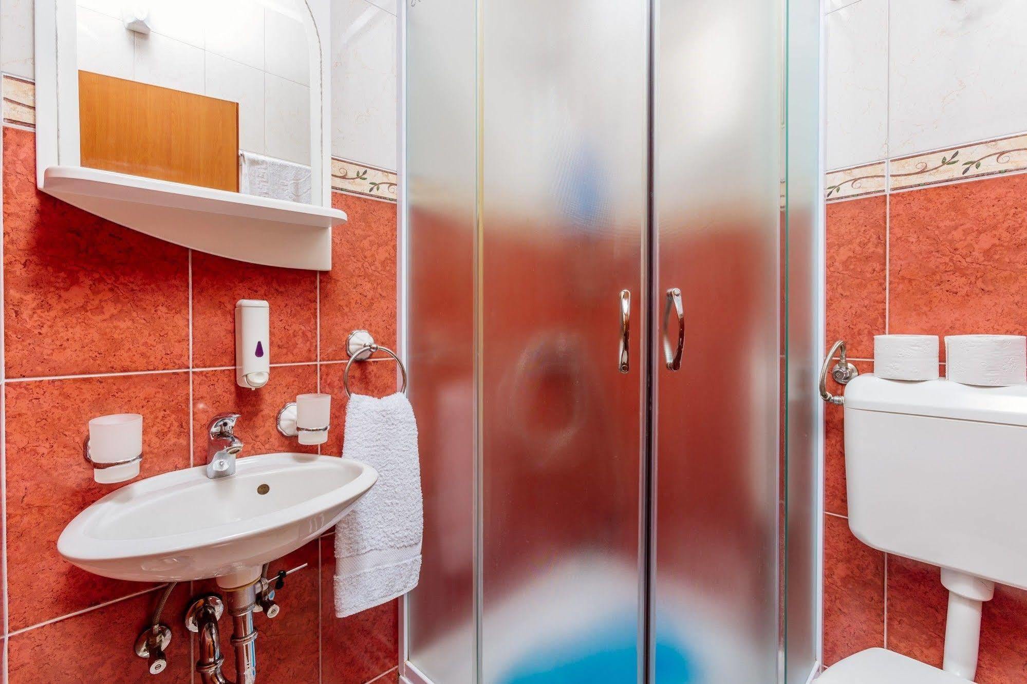 Perper Hotel Donja Lastva Exteriér fotografie