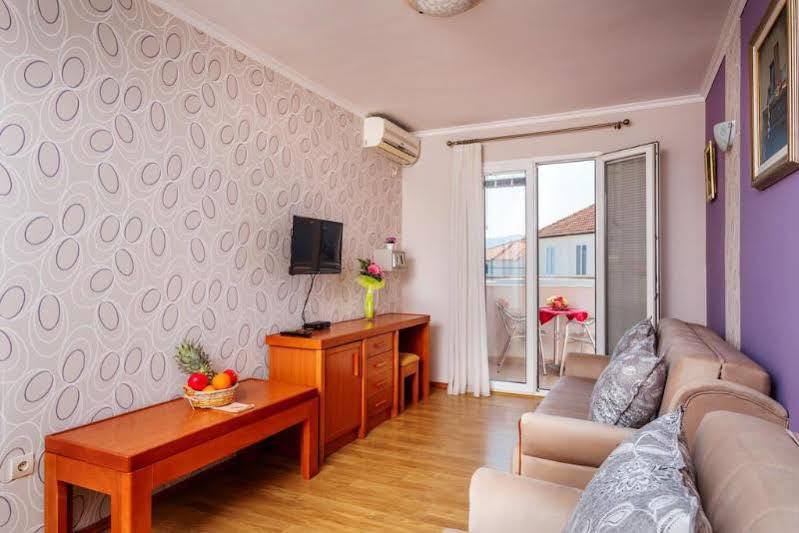 Perper Hotel Donja Lastva Exteriér fotografie